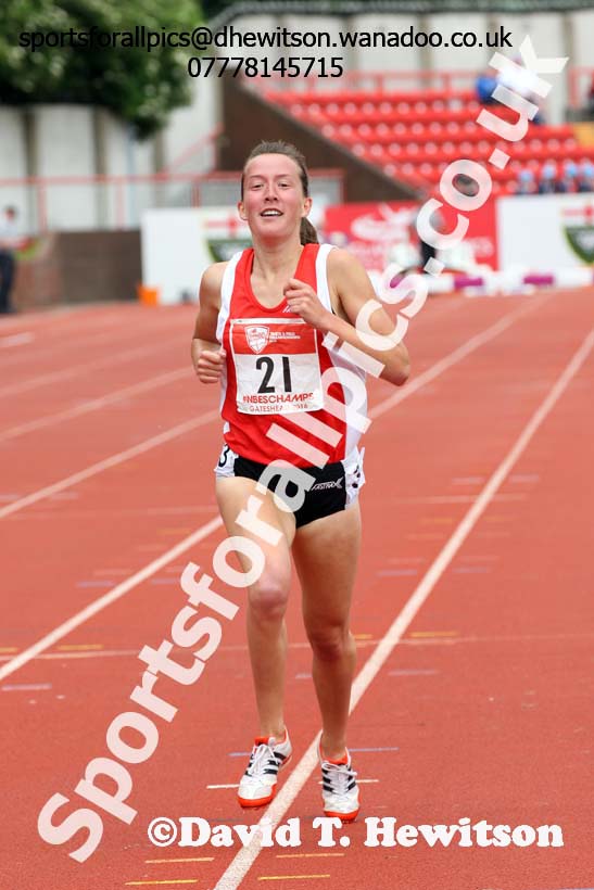 Senior girls 1500 metres steeplechase, English Schools Track and Field. Photo: David T. Hewitson/Sports for All Pics